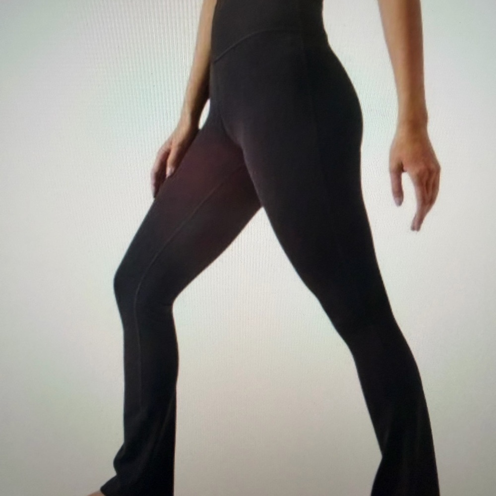 Athleta Black Trancend slim high rise flare leggings like New